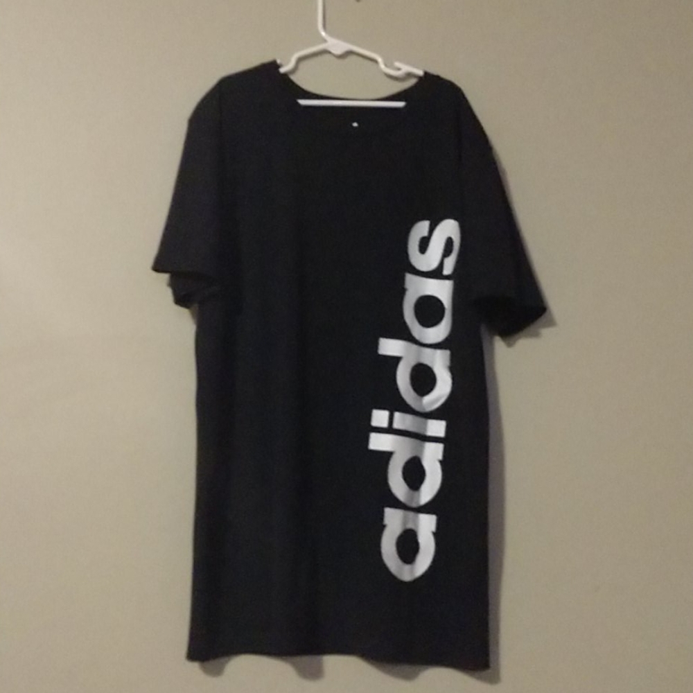 Short sleeve athletic shirt